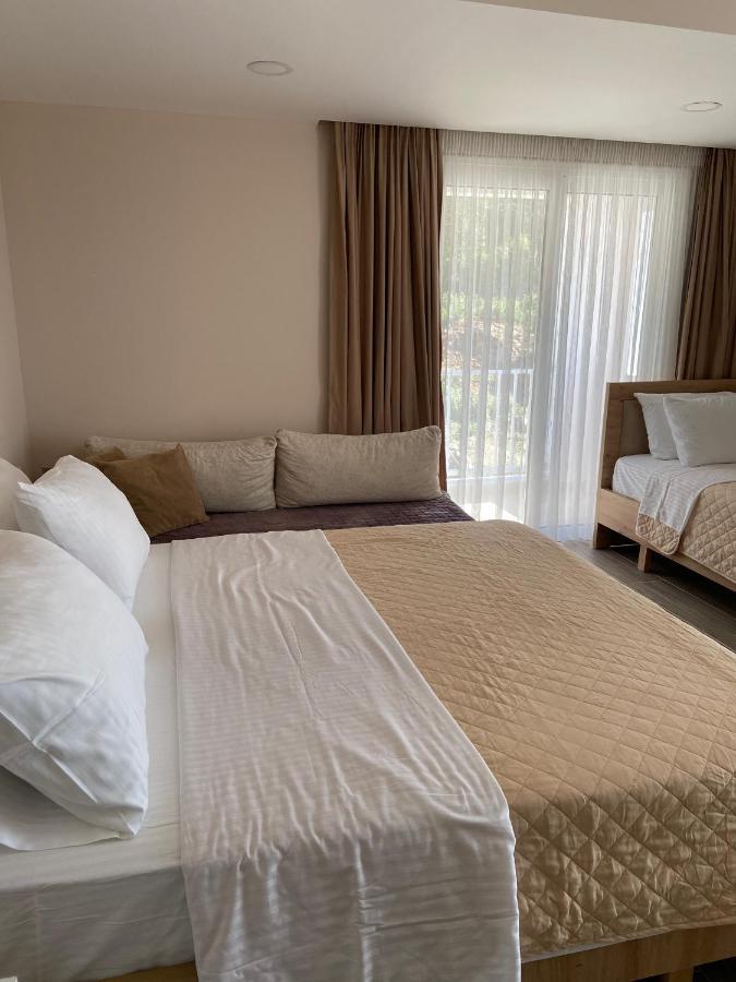 Persephone Hotel Himare Ngoại thất bức ảnh
