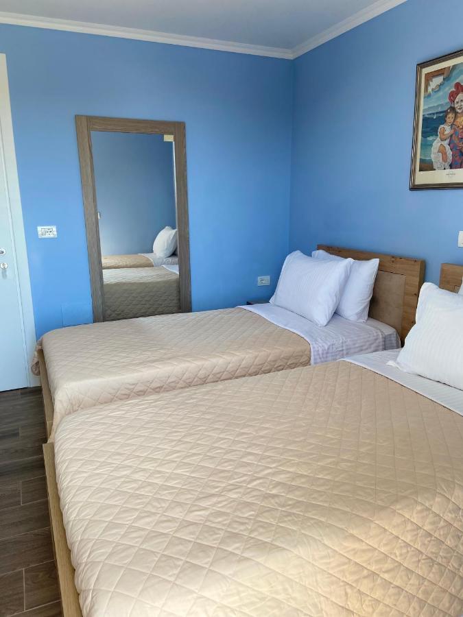 Persephone Hotel Himare Ngoại thất bức ảnh