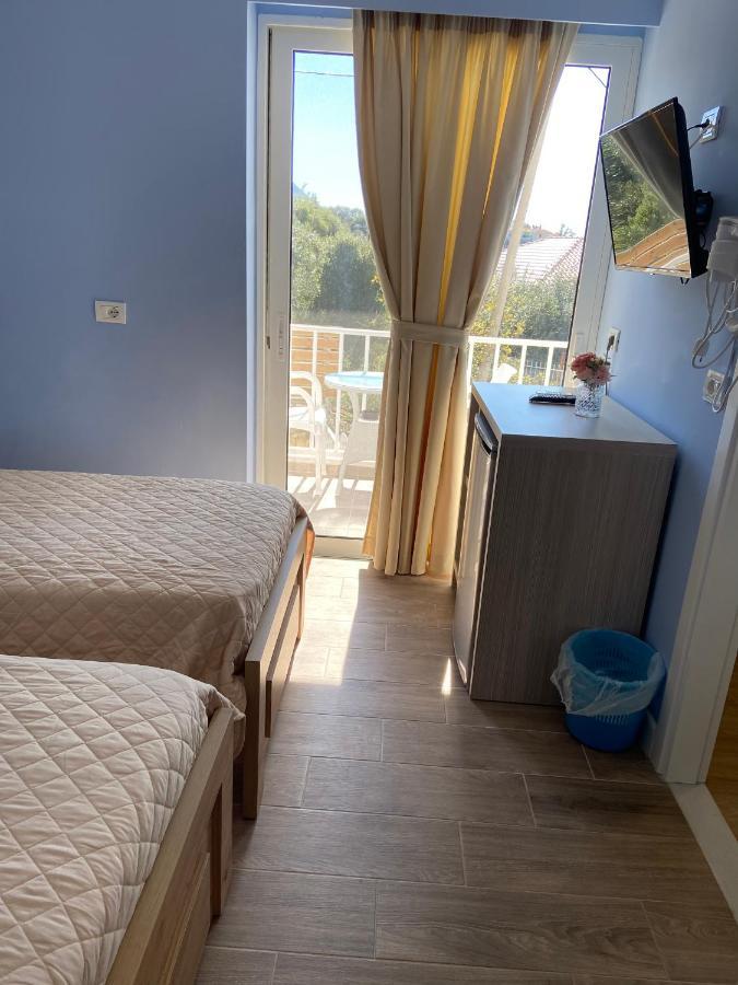 Persephone Hotel Himare Ngoại thất bức ảnh